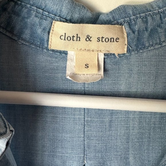 Cloth & Stone | Anthropologie | Chambray Buttondown - Picture 6 of 7